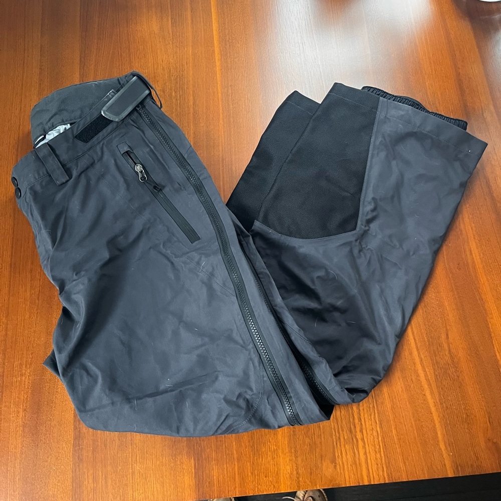 Perfect condition REI snowpants 14